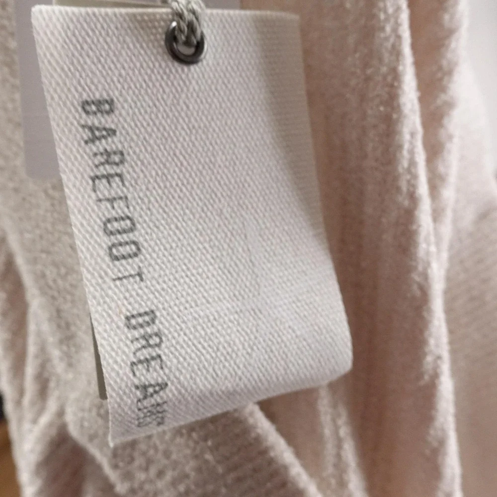 New! Barefoot Dreams Ribbed Shorts Womens Size S Beige Cozy‎ chic Ultra Lite